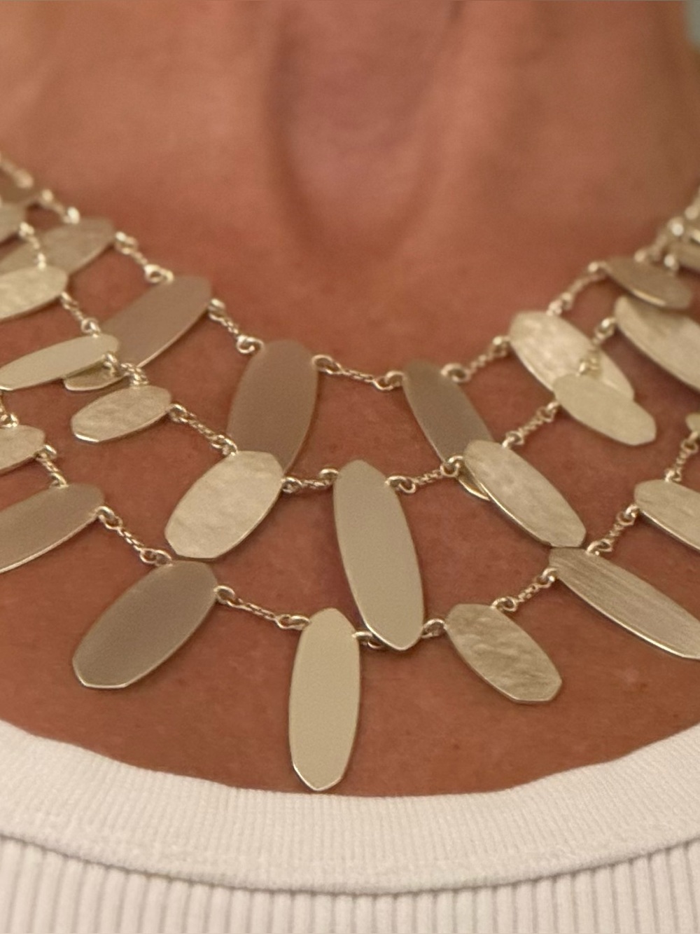 Kendra Scott Polished Gold Multi-Teardrop Layered Necklace - Picture 2 of 2